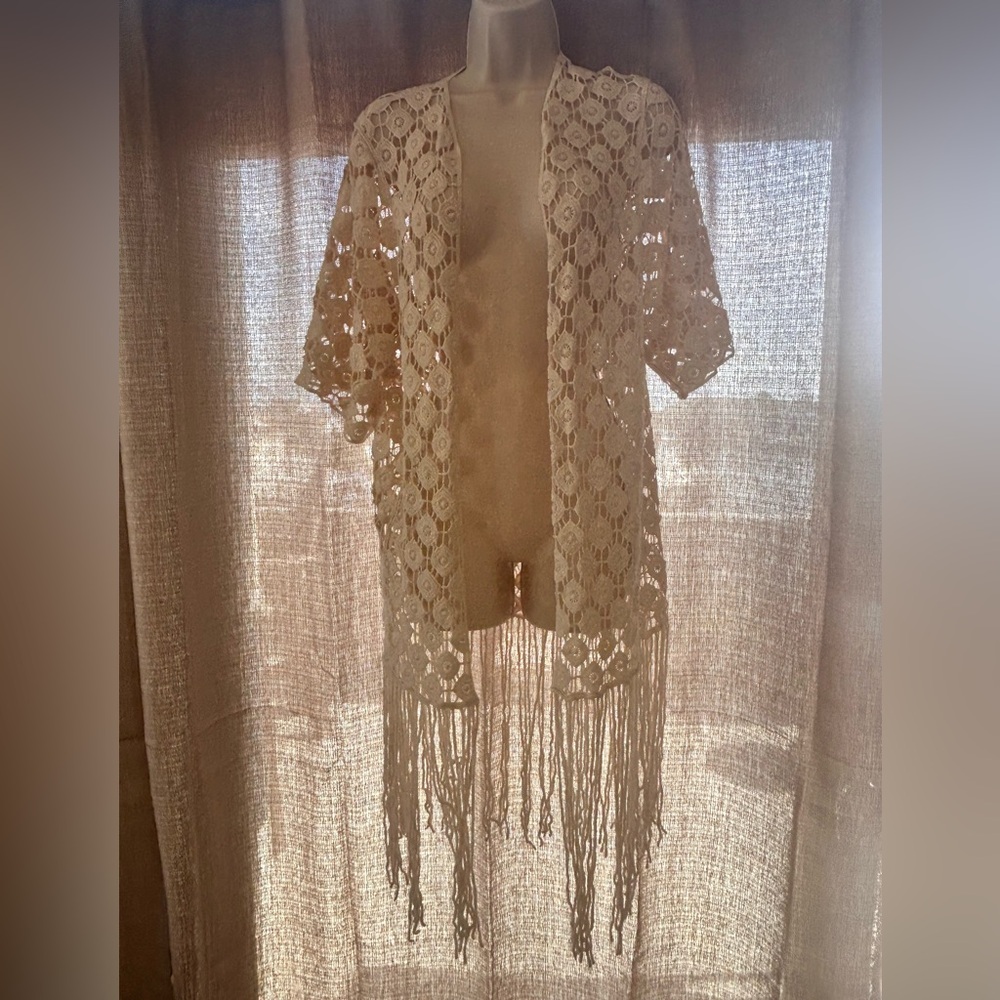 K54. Rebellion Cream Crochet Cover-Up/Kimono